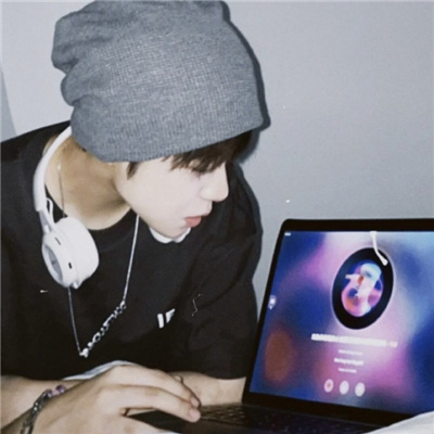 搞笑有亮点的网名男生霸气(精选100个)