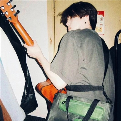 男生真人网名英文版霸气(精选100个)