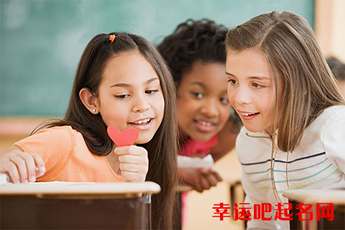 Anna女生英文名解析