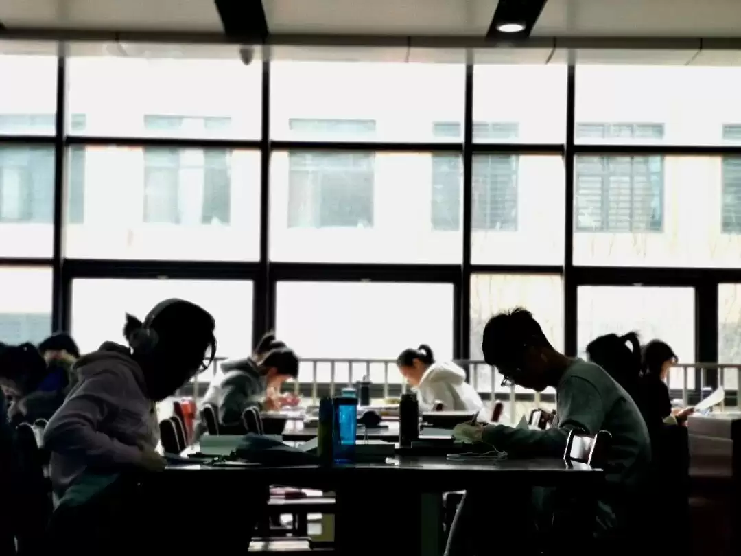 大学生心理健康问题在高校中日益凸显