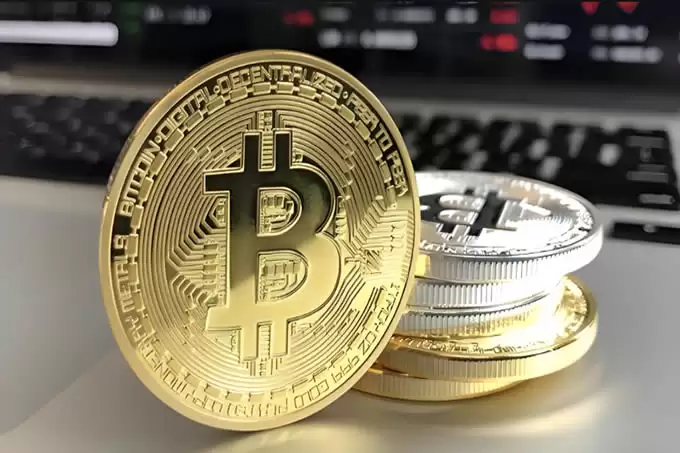 挖到比特币要手动提吗？挖比特币还能赚钱吗？
