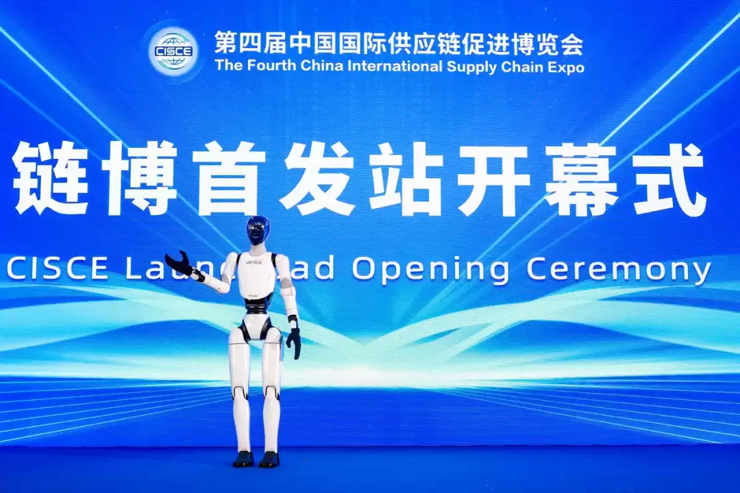 优必选发布人形机器人Walker C1：可实现人机共舞，面向商用服务场景