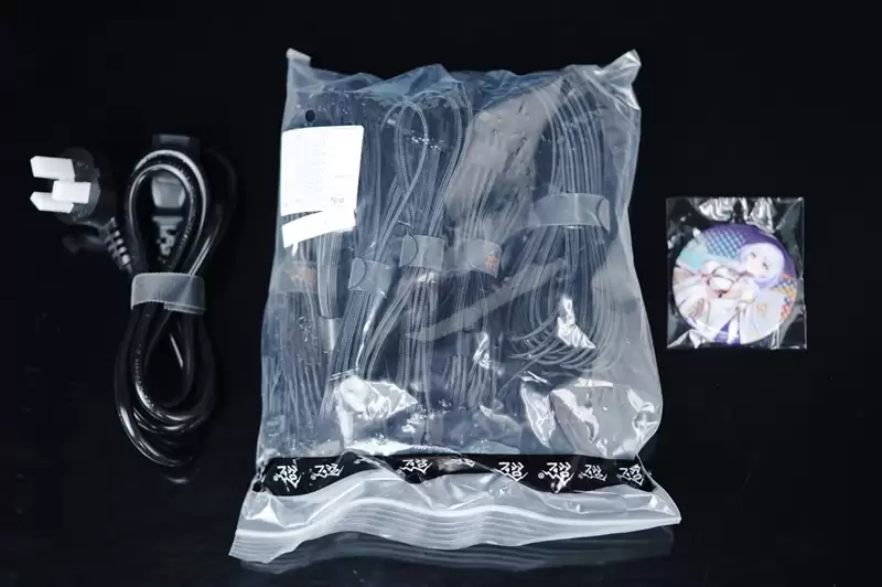 披着金牌外衣的白金牌电源！昆仑山海MU-850GD体验：实测能稳定1000W功率输出