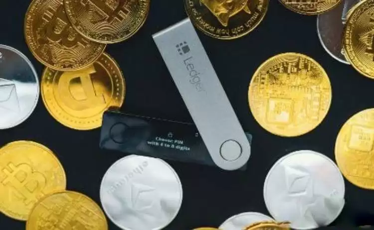 如何选择硬件钱&包来保护加密货币?2025硬件钱&包推荐及使用指南