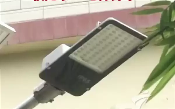 花33万捐350套路灯全是假货!爱心企业:很无奈 一心办好事