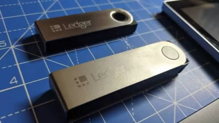 SafePal与Ledger硬件wallet对比：安全、价格、生态选购指南