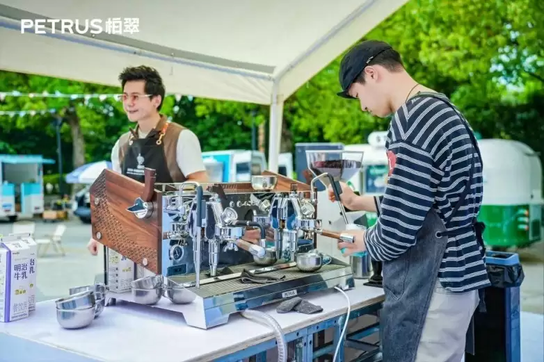 专业咖啡机推荐看这里：拿下CBCC指定用机的柏翠，究竟强在哪？
