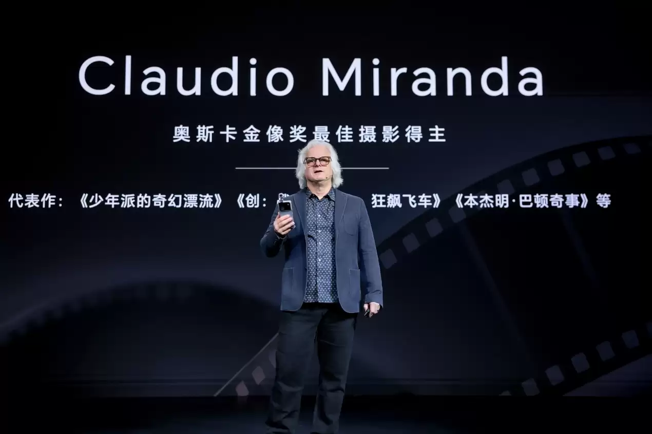 全球首款随身电影机，荣耀将阿莱电影工作流融入机器人手机