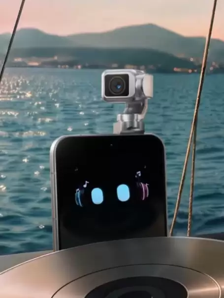双色真机官图亮相！荣耀Robot Phone定档8月12日发布