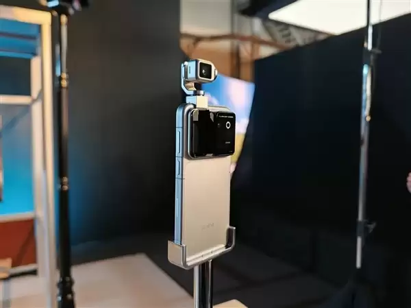 荣耀Robot Phone今晚发布！详细参数汇总：成本极高
