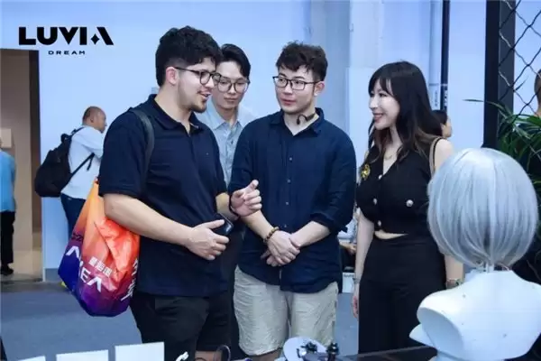 麓雅梦境LUVIA DREAM亮相WRC，探索陪伴型具身智能新形态