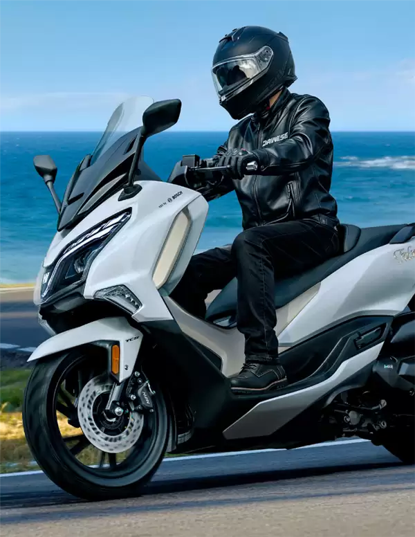 极速138km/h！豪爵龙骨大踏板旅行者TVL350上市：28980元起