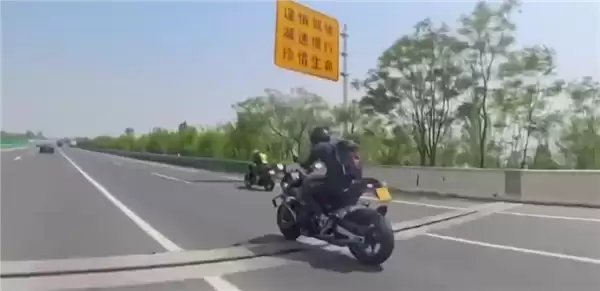 骑摩托竞速最高跑到304km/h！6人因涉嫌危险驾驶罪获刑